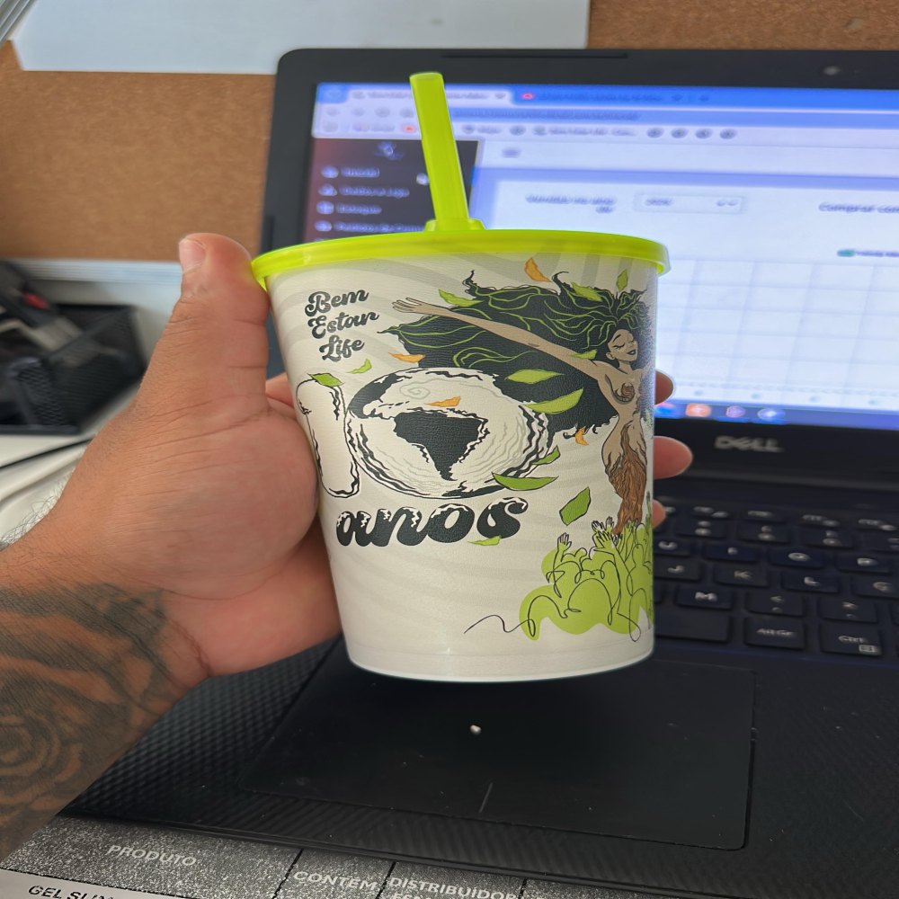 COPO ECOLOGICO 550 ML - COMEMORATIVO 10 ANOS, COM CANUDO